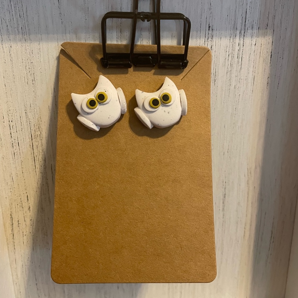 Hedwig Studs